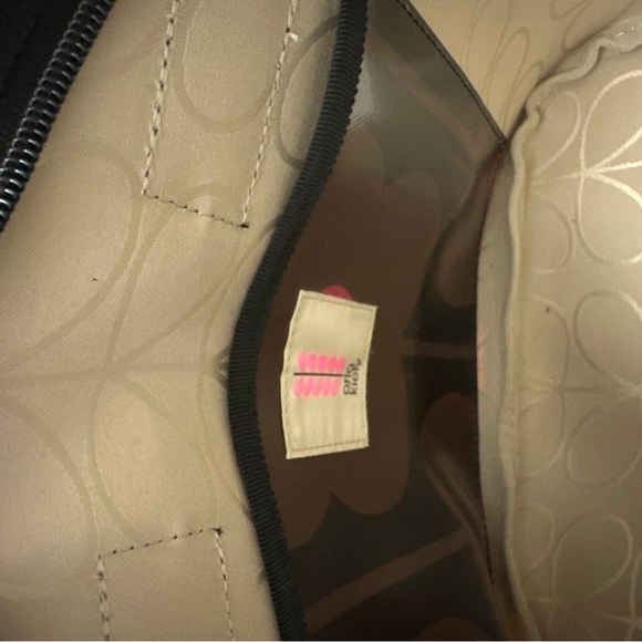 Orla Kiely hand carry crossbody handbag in Abacus Conker - Picture 7 of 12